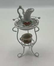Dolls House Wash Stand With Jug, Bowl And Chamber Pot (RET/119)