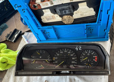 MERCEDES W201 190E INSTRUMENT