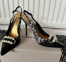 *Beverly Feldman for R&B*