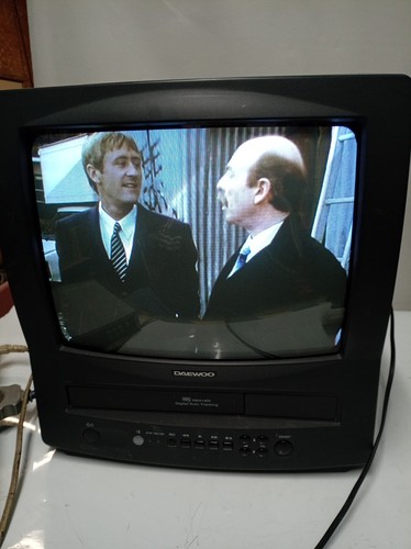 Daewoo crt vhs combo - vhs,