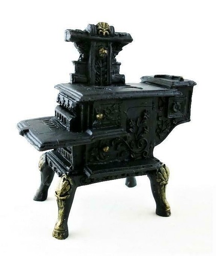 Dolls house black - house, stove