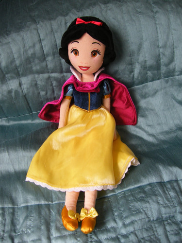 Disney store snow white - disney,