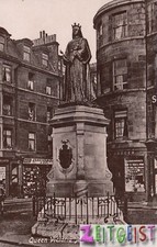 Queen Victora Statue, Kirkgate, Leith (Edinburgh) - vintage Scotland postcard