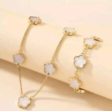Clover Flower Jewellery Set Bracelet & Necklace Choice of Colour