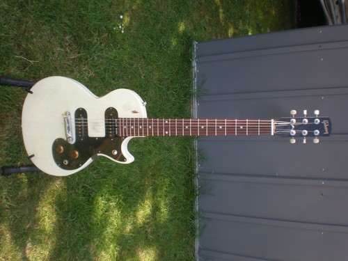 Gibson melody maker electric - gibson,