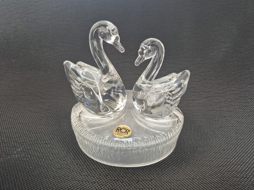 Lead crystal swans - 24%,