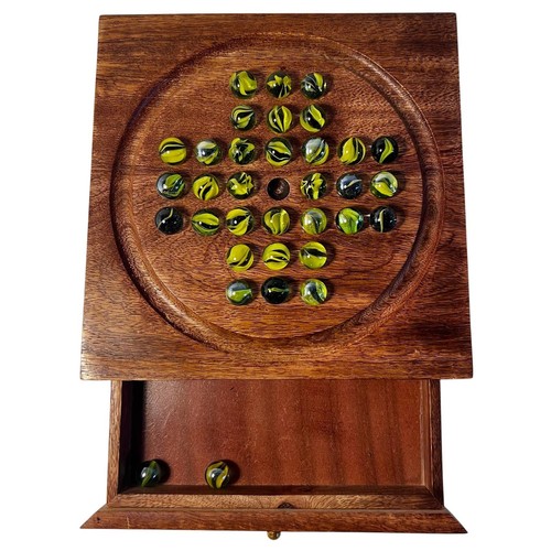 Wooden solitaire with - solitaire,