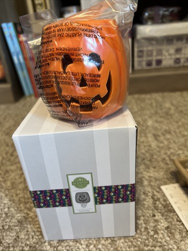 Cut out scentsy - it,