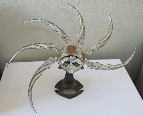 Alien predator requiem - alien,