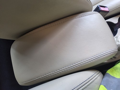 Centre armrest lid - centre, jaguar