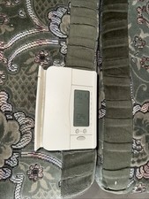 Valiant VRT350F Programmable Wireless Room Thermostat