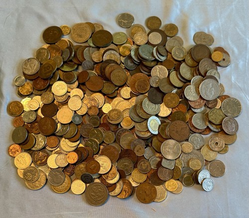 Pound lot foreign world - /,