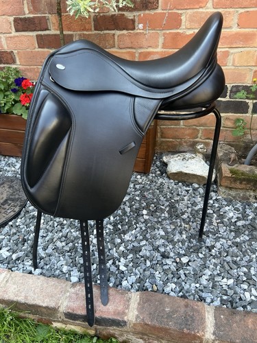 Thorowgood dressage saddle - dressage,