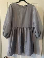 Ladies Size 12 Lantern Style