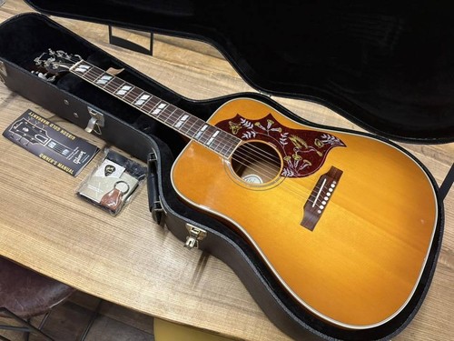 Gibson hummingbird 2016 - gibson,