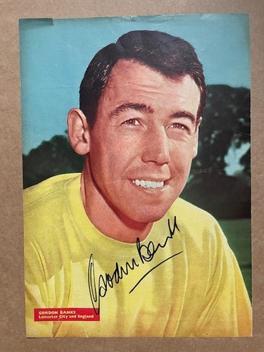 Gordon banks signed leicester - gordon,
