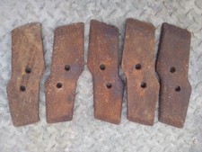 3 x Right Hand Kuhn Plough Points 622128 & 2 Left Hand VAT Inc