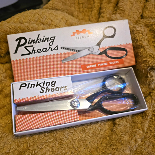Ribbon chrome pinking shears - chrome,