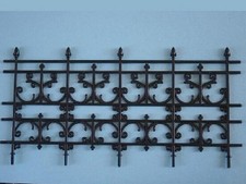 4-Panel Ornate Plastic