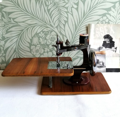 Vintage 1950s miniature essex - 1950s,