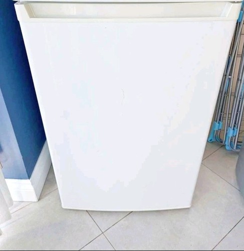 Undercounter freezer white - -,