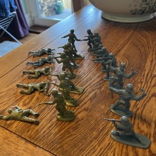 MATCHBOX 1/32 GERMAN INFANTRY & AMERICAN INFANTRY X 20 