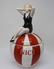 Box Figurine Nice Bathing