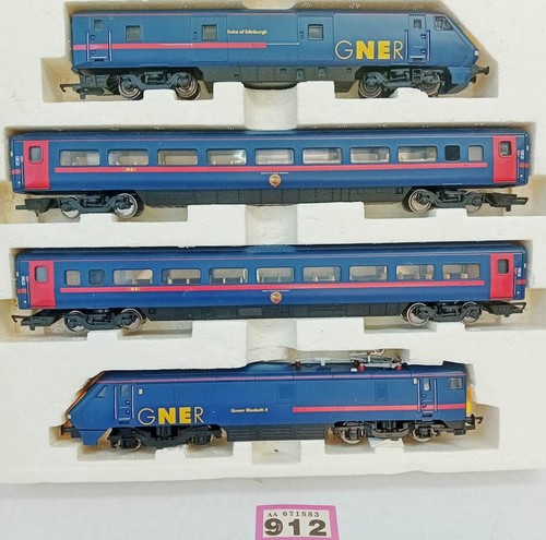 Hornby r2427 gner 225 - hornby, train