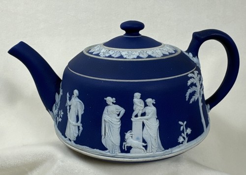 Antique wedgwood dark blue - dark,