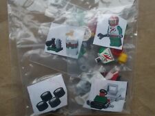LEGO RACE CAR SCENE RACE CAR & DRIVER / MECHANIC OIL DRUM & TUNE UP/ HORN CITY