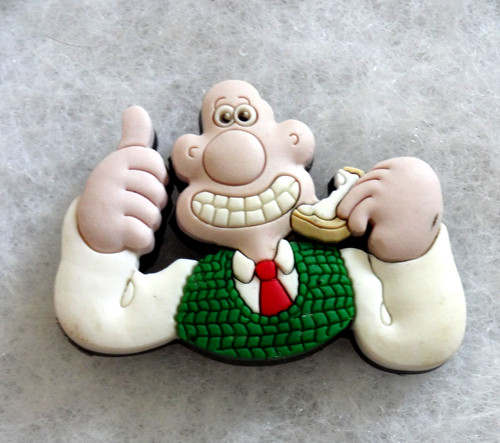 Wallace gromit pin badge - wallace,