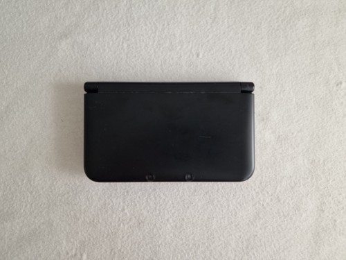 Black nintendo 3ds console - nintendo, xl