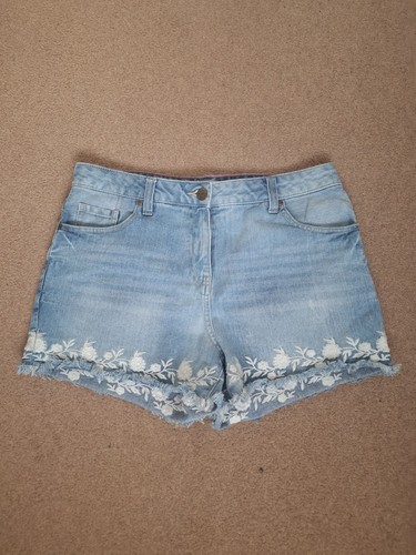 Falmer heritage daisy - heritage,