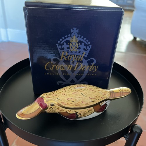 Royal crown derby - derby, billed