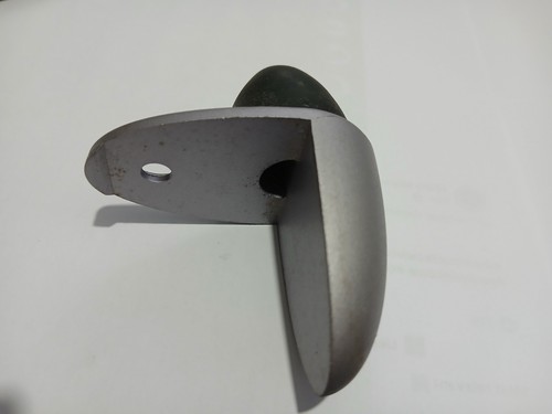 Single foot from kef psw2000 - single,