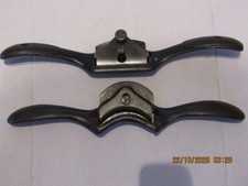 2-Nice vintage spoke shaves, straight & curved carpenter wheelwright