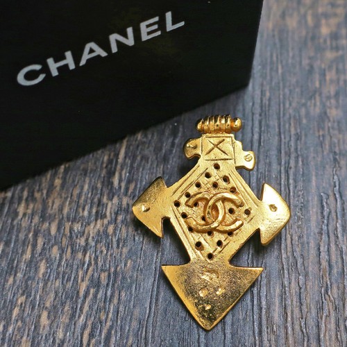 Chanel gold plated logos - chanel,