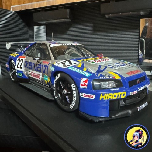 Auto art nissan xanavi - 1/18,