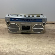 1980s Sharp GF-4646E Radio