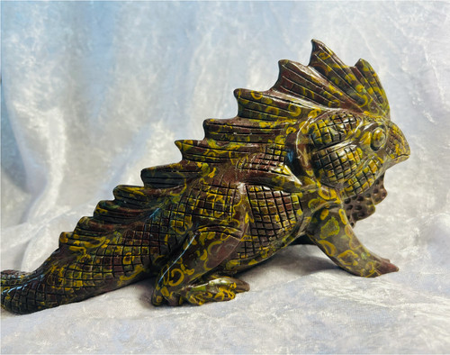 Large lizard carving - lizard,