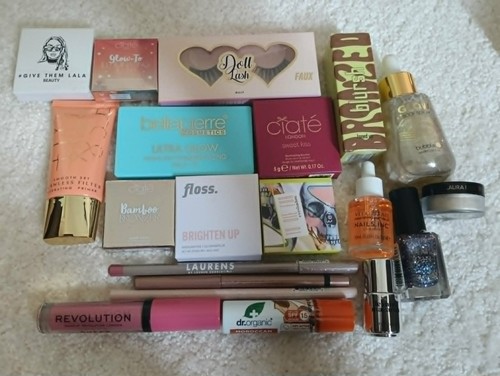 Make glossy beauty - make, up