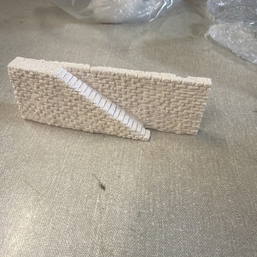 Gauge brick retaining - retaining, wall