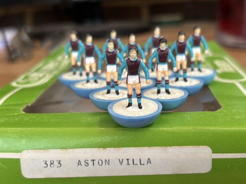 Subbuteo team aston - team,