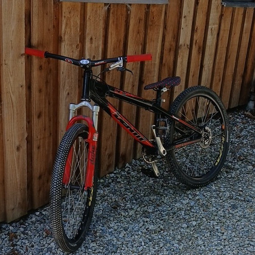 Identiti krisis custom build - identiti,