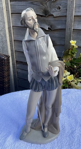 Nao lladro figurine tall don - nao,