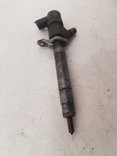 Volvo v50 fuel injector - v50,