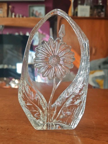 Crystal clear collectables - clear,