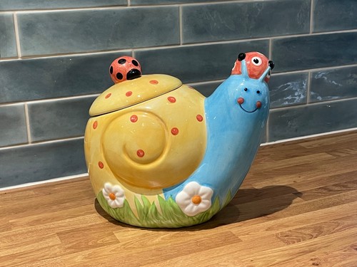 Vintage snail biscuit - vintage, /