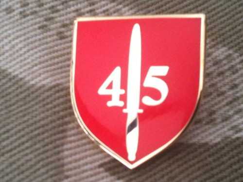 Commando lapel pin badge - commando,