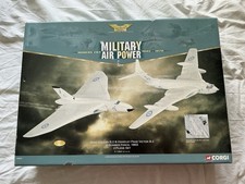 Corgi AA99134 1:144 Avro Vulcan B.2 & HP Victor B.2 V-Bomber 2x Blue Steel BNIB